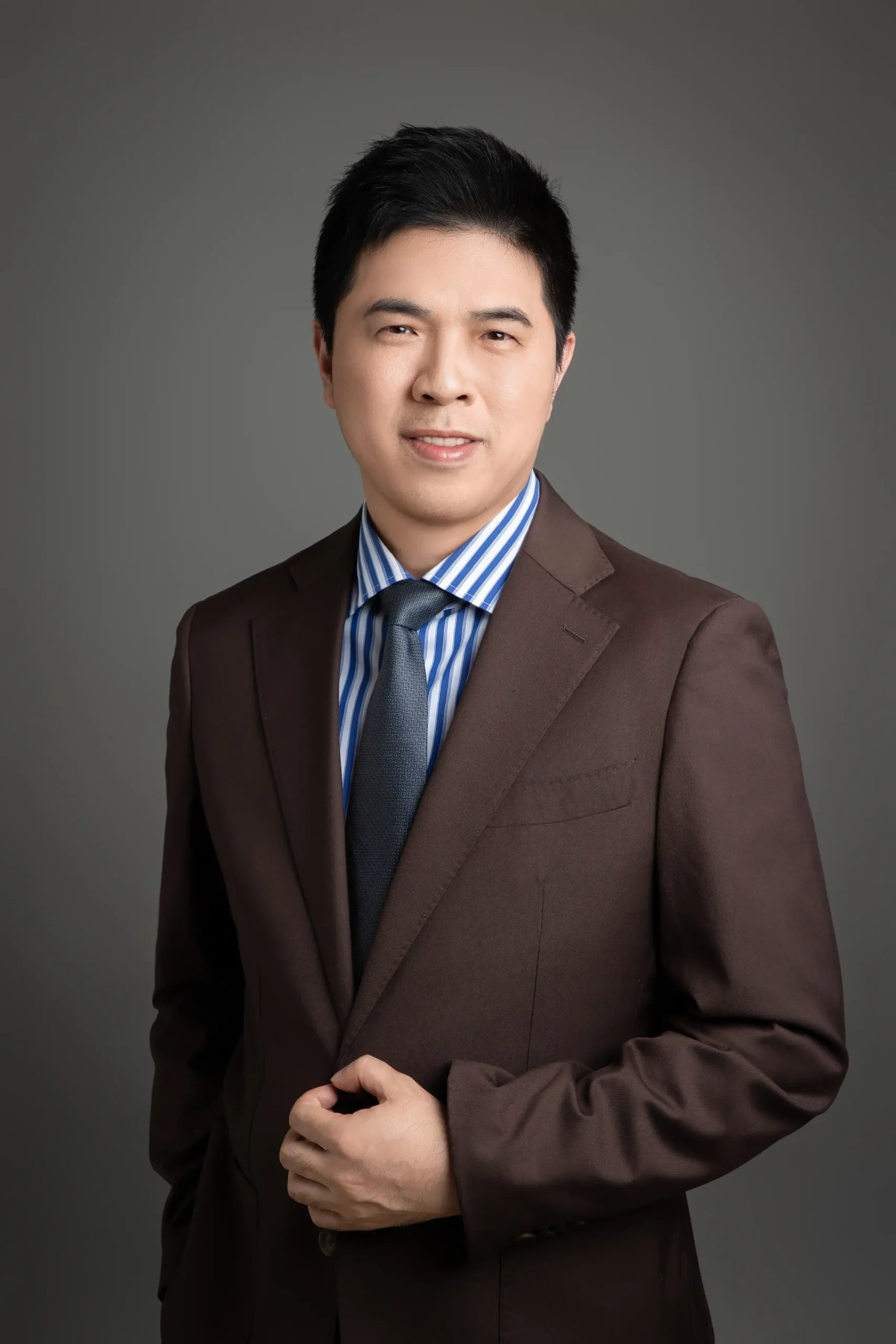 1724393979-形象照